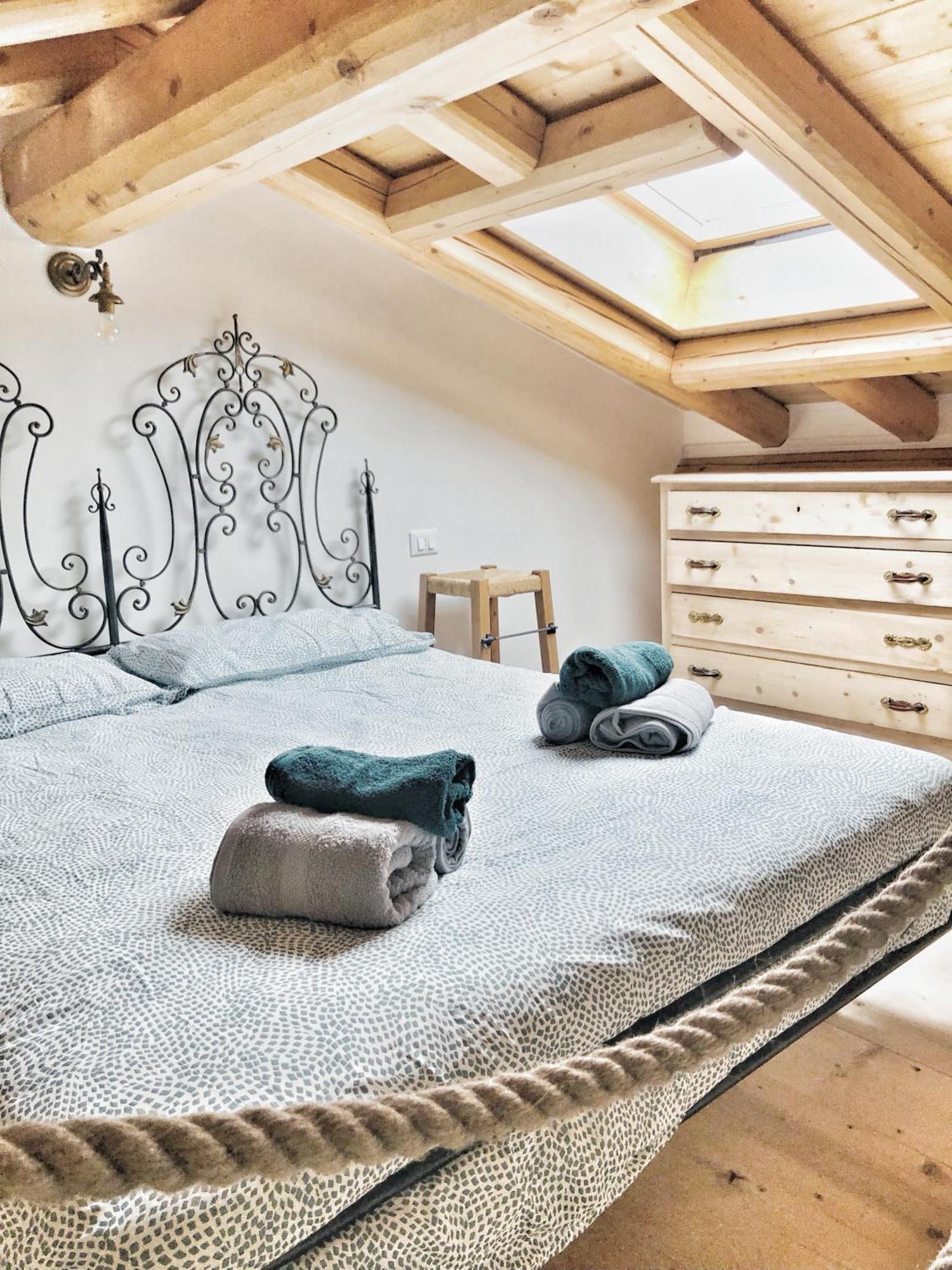 مبيت وإفطار مونتي ايزولا Casa Barteei المظهر الخارجي الصورة